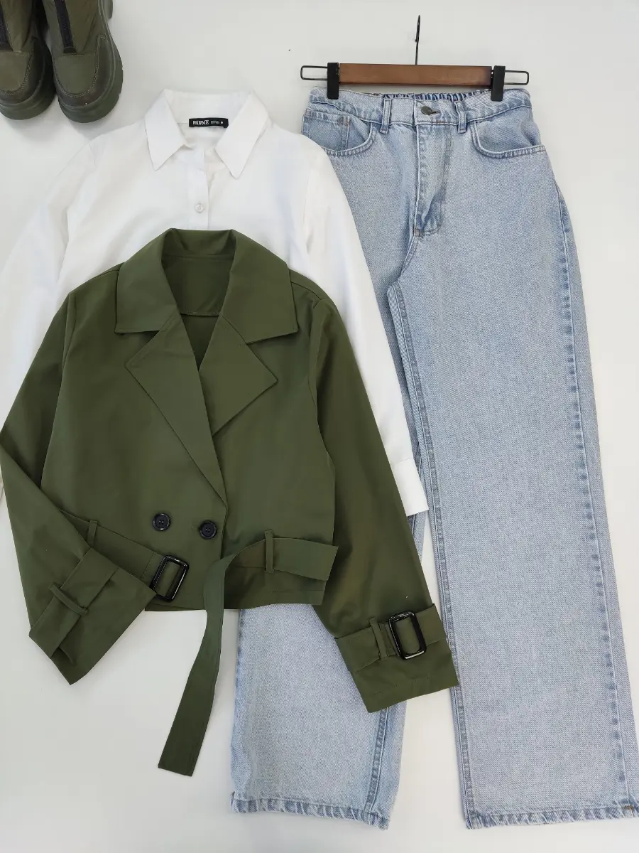 ترنچ کت هلنا